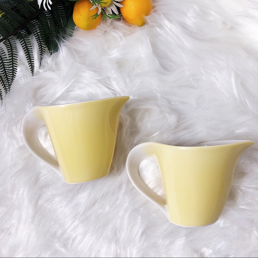 2 Villeroy & Boch New Wave Creamers Pitchers